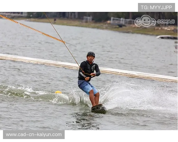 “东部新区缆绳滑水赛事:挑战力与技巧的极致碰撞”
